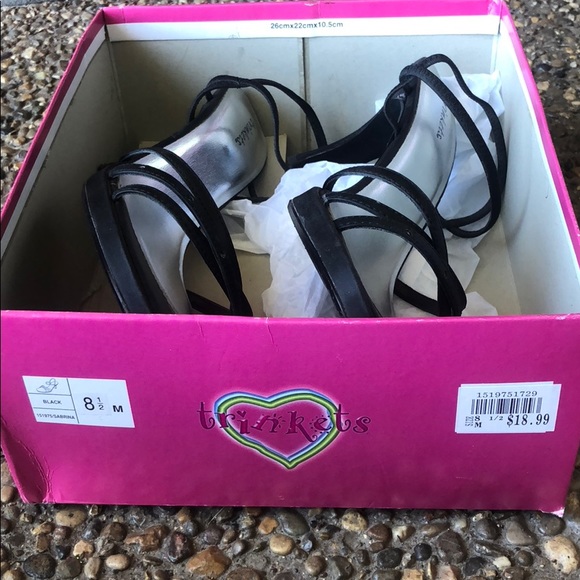 Trinkets Black Heels - Picture 7 of 8